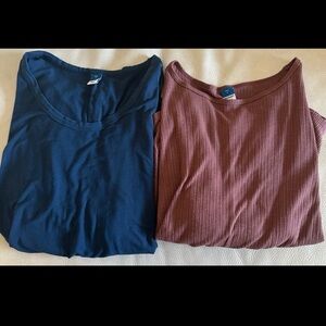 Old Navy Short Sleeve Tees in Navy and rust brown